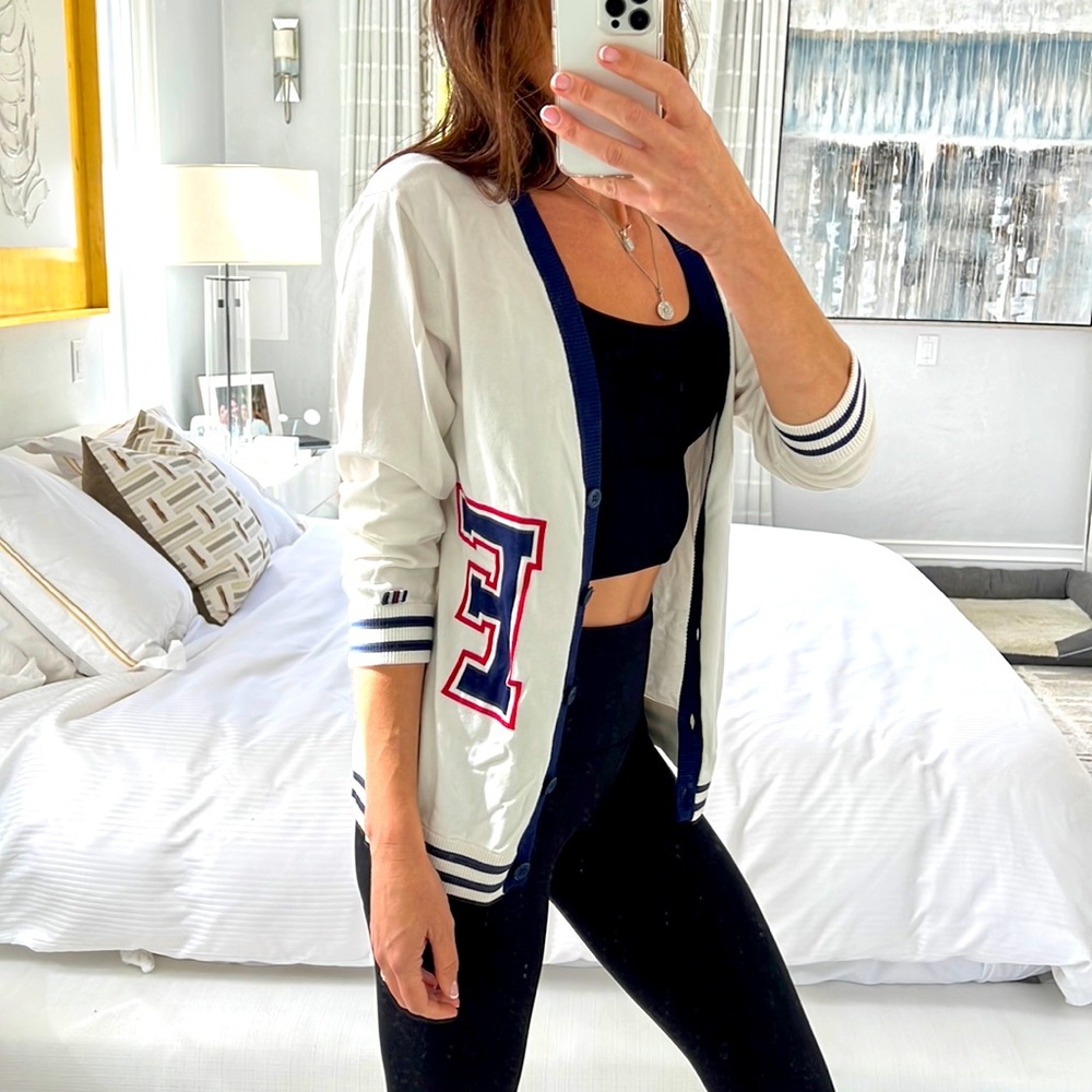 Super cute oversized FILA cardigan, worn once. Size small.